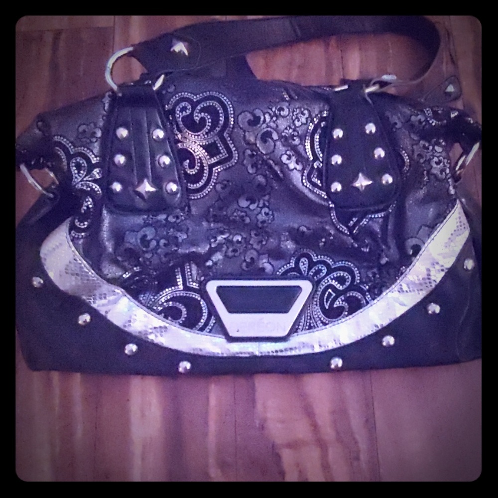Black and silver Dereon purse